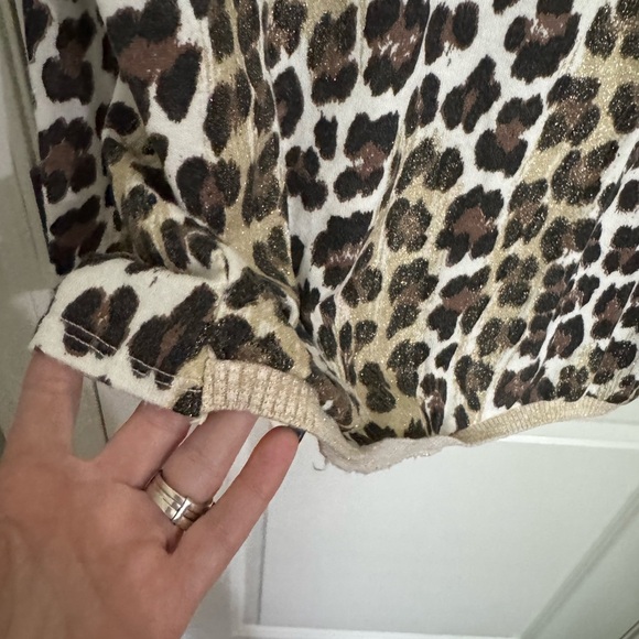 Brand Bazar Rare V-Neck Sweater in Black and Brown cheetah - Picture 5 of 9